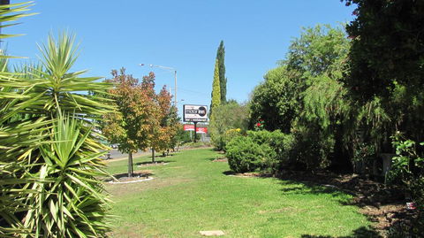 Bristol Hill Motor Inn & Peppa's Licensed Restaurant - New Castle Holiday 2