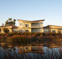 Broadbeach Inverloch Resort - New Castle Holiday