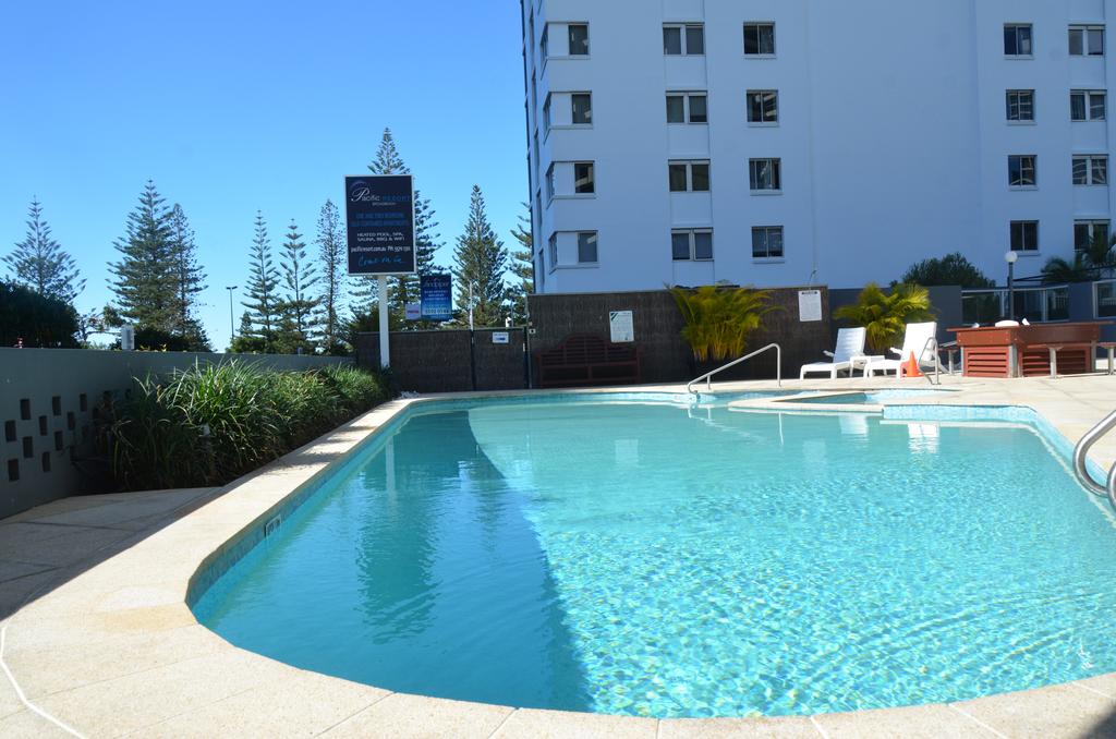 Broadbeach QLD New Castle Holiday