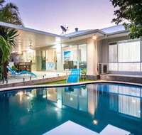 Broadbeach Waters Home With Private Pool - New Castle Holiday