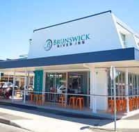 Brunswick River Inn - New Castle Holiday