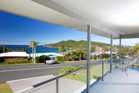 Buena Vista - 3 Lakeview - New Castle Holiday 3