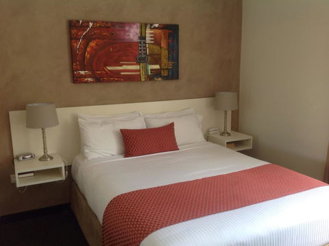 Buffalo Motor Inn - New Castle Holiday 3