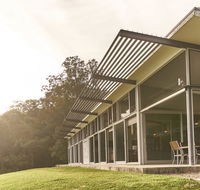 Bundaleer - Architect designed stunning views - New Castle Holiday