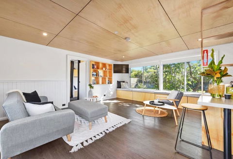 BUNGALOW BEAUTY - Hosted By: L'Abode Accommodation - New Castle Holiday 0