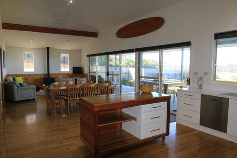 Bunkys By The Sea Holiday House - New Castle Holiday 1