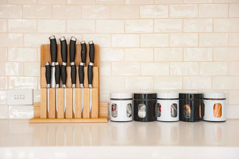 Buoys On Queens - New Castle Holiday 3