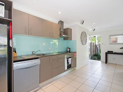 Byron At Clarkes - New Castle Holiday 2