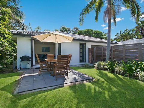 Byron At Clarkes - New Castle Holiday 3