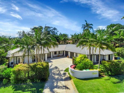 Byron At Clarkes - New Castle Holiday 1