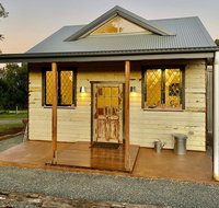 BYRON BAY New SUNSET COTTAGE - New Castle Holiday