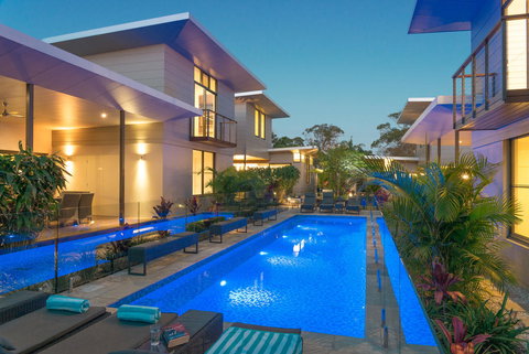 Byron Luxury Beach Houses - New Castle Holiday 0