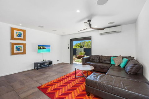 CABARITA BEACH HOUSE 53 - New Castle Holiday 1
