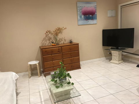 Cairnlea St Albans Townhouse - New Castle Holiday 0