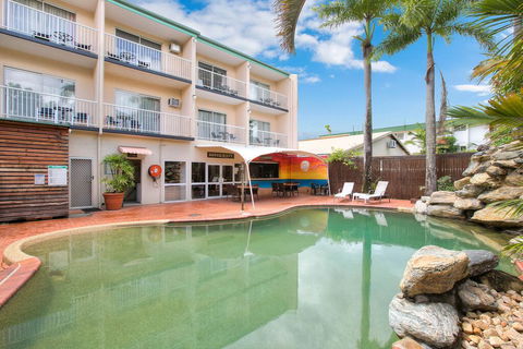 Cairns City Sheridan - New Castle Holiday 1
