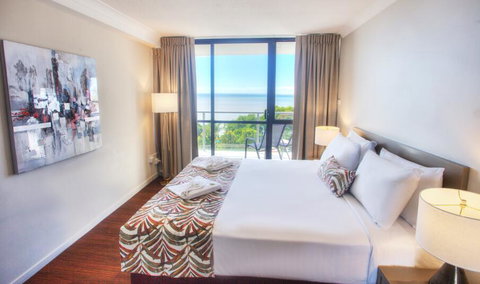 Cairns Plaza Hotel - New Castle Holiday 3