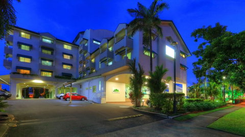 Cairns Sheridan Hotel - New Castle Holiday 1