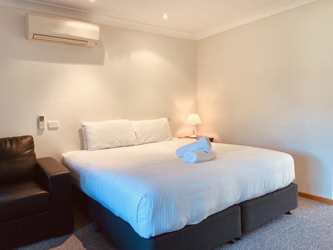 Cam Way Estate - New Castle Holiday 2