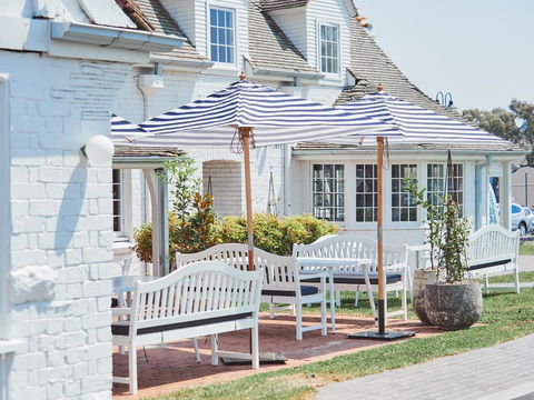 Camden Valley Inn - New Castle Holiday 1