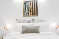 Canvas Suites on A'beckett