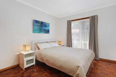 Canyon Walk House - On The Ovens River - New Castle Holiday 1