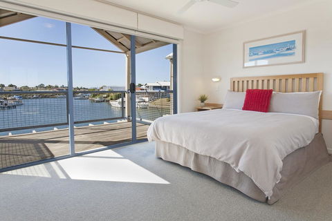 Captains Cove Resort - New Castle Holiday 2