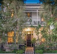 Captains Retreat Apartments and Cottages - New Castle Holiday