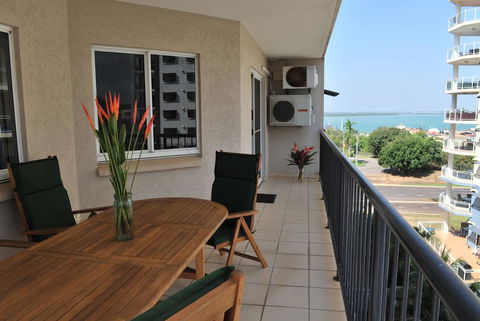 Cardona Crt - New Castle Holiday 0