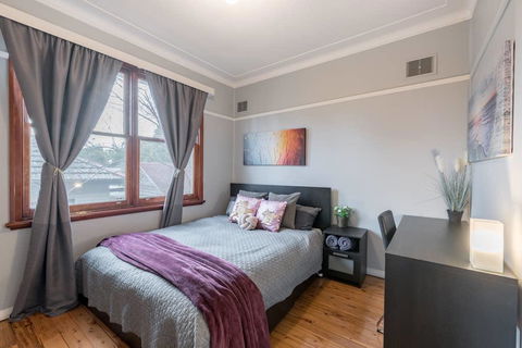 Carramar CozyHome 1minStation 5Bdrms1.5bathSleeps8 - New Castle Holiday 3