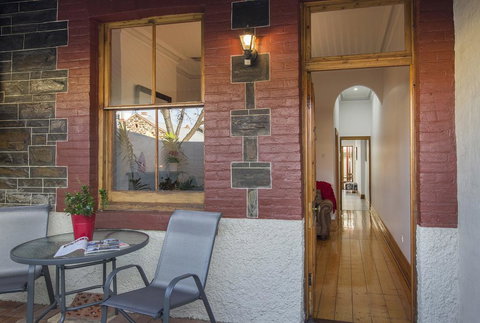 Carrington Charm - CBD - WiFi - Parking - New Castle Holiday 2