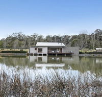 Casa sul lago - quite simply a very special place - New Castle Holiday