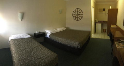 Casino Motor Inn - New Castle Holiday 1