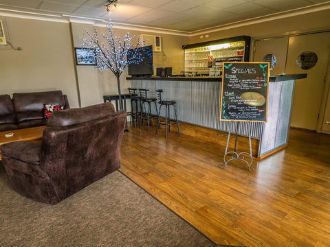 Casino Motor Inn - New Castle Holiday 0