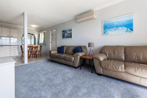 Castaways, Unit 1/17 Shoal Bay Road - New Castle Holiday 1