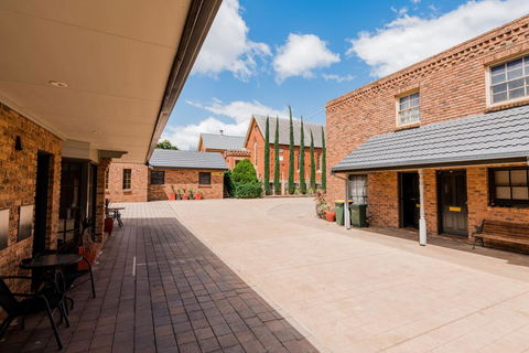 Castlemaine Colonial Motel - New Castle Holiday 3