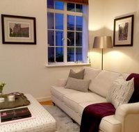 CBD Little Paris - StayCentral - New Castle Holiday