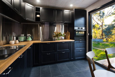 Cedar And Stone - New Castle Holiday 2