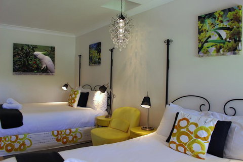 Cedar Creek Lodges - New Castle Holiday 3