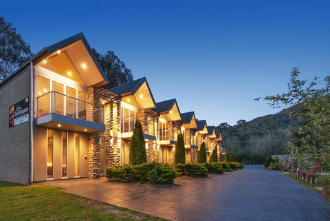 Centenary Peaks - New Castle Holiday 2