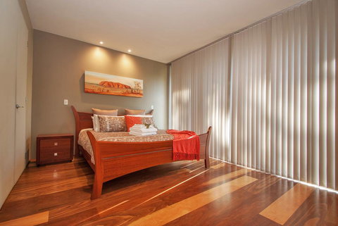 Centenary Peaks - New Castle Holiday 0