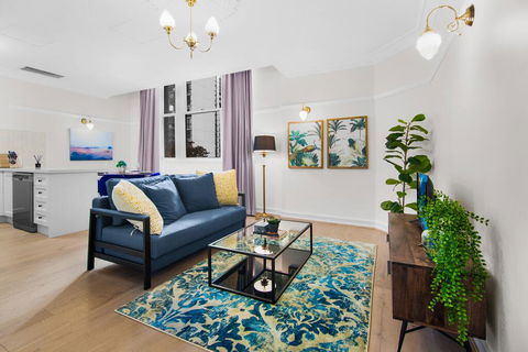 Central Apartment With Spacious Living And Dining - New Castle Holiday 0