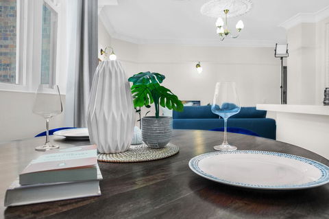 Central Apartment With Spacious Living And Dining - New Castle Holiday 1