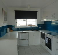 Central Luxury with Fabulous Views - New Castle Holiday