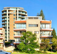 Centre Point - New Castle Holiday