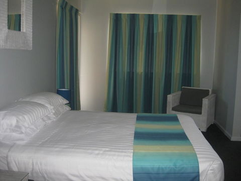 Centrebreak Beach Stay - New Castle Holiday 1