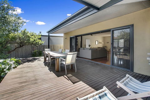 Charchie's By The Sea Pet Friendly Family Home, Close To Beach - New Castle Holiday 0