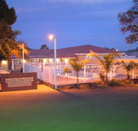 Charles Rasp Motor Inn  Cottages - New Castle Holiday