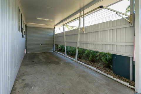 Charming Beach House - New Castle Holiday 1