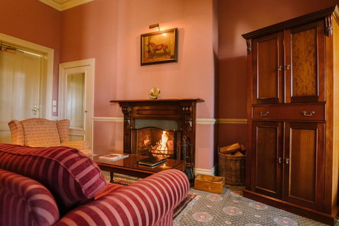 Chateau Yering Hotel - New Castle Holiday 2