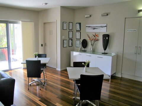 Chaucer Palms Boutique B&B - New Castle Holiday 3